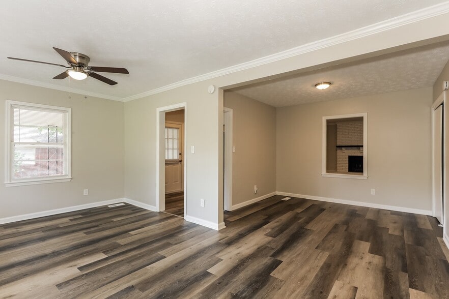 Building Photo - 1251 Schimek Dr