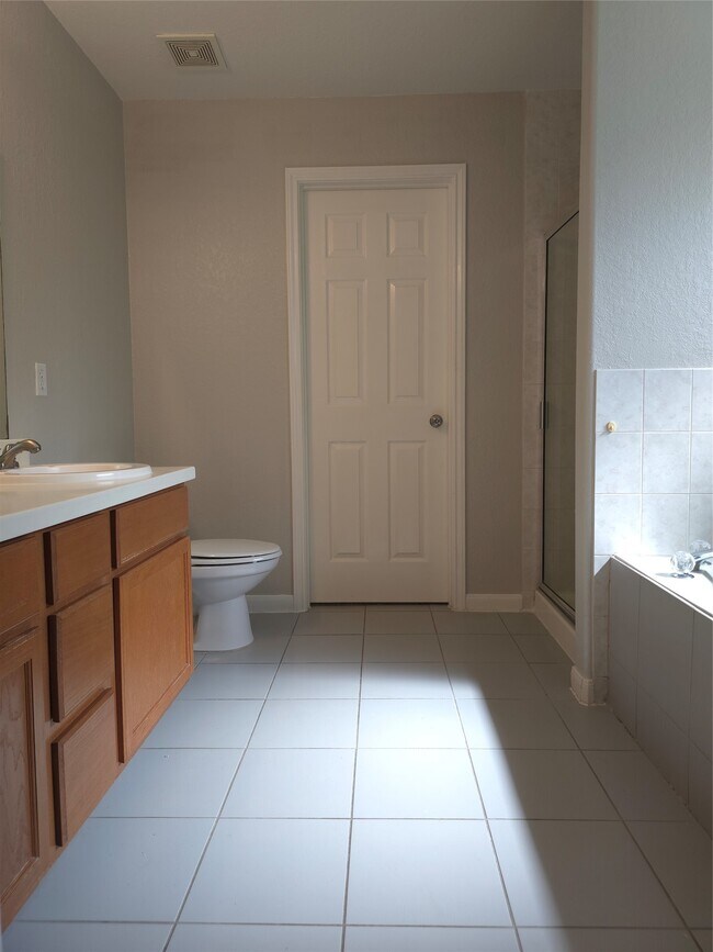 Building Photo - 11114 Opatrny Meadows Ln