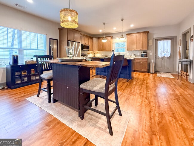 Building Photo - 270 Townview Dr