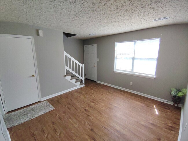 Building Photo - 36 Ferguson Dr