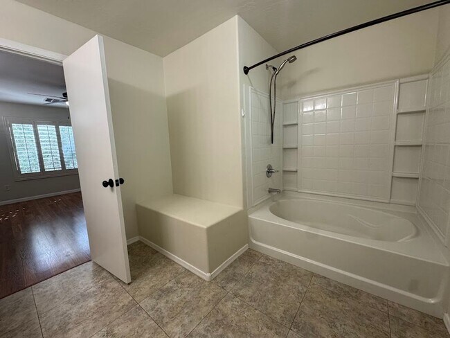 Building Photo - 3 BEDROOM 2.5 BATH HOME IN TRAMONTO COMMUNITY