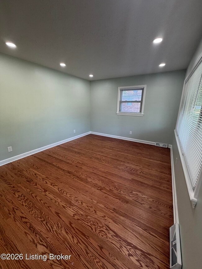 Building Photo - 3213 Hikes Ln