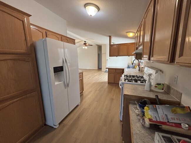 Building Photo - Large 3-bedroom home on peaceful acreage with usable yard on Lotus Road!