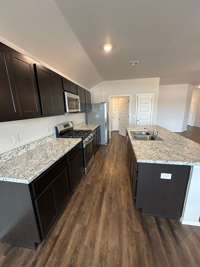 Building Photo - *Pre-leasing* BRAND NEW Three Bedroom | Tw...