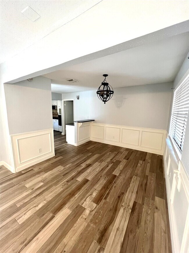 Building Photo - 2719 Tinechester Dr