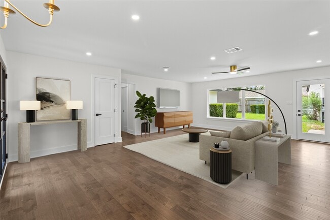 Building Photo - 2823 Stetson Ln