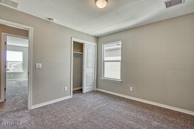 Building Photo - 14945 Tierra Haven Ave