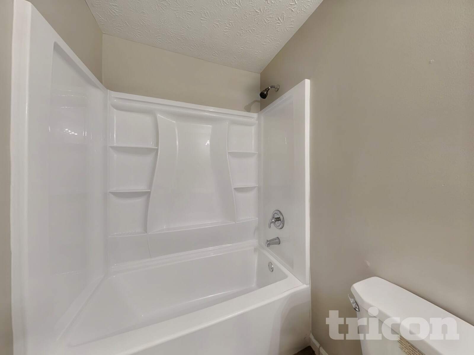 Building Photo - 930 Willow Hollow Dr