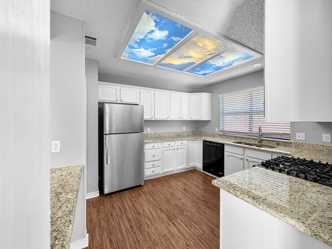 Building Photo - 6107 Ridge Top Ln