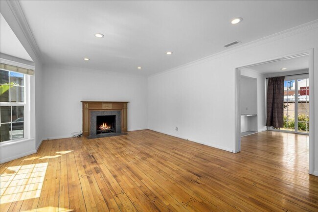 Building Photo - Corner lot home on a classic tree lined Beverly Hills street