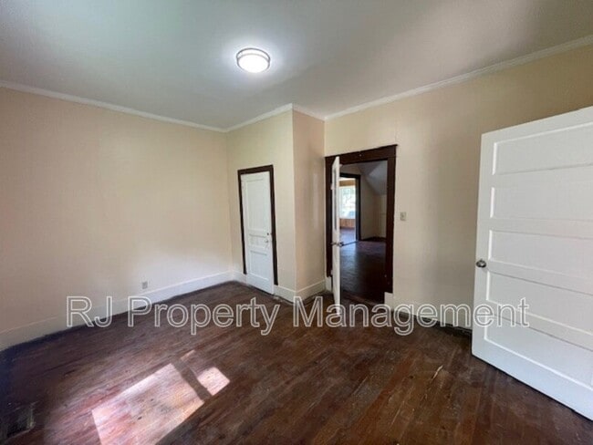 Building Photo - 8457 E Kerrville Rosemark Rd