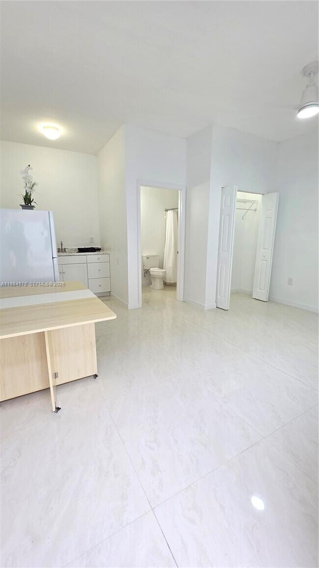 Building Photo - 14552 SW 158th Ct