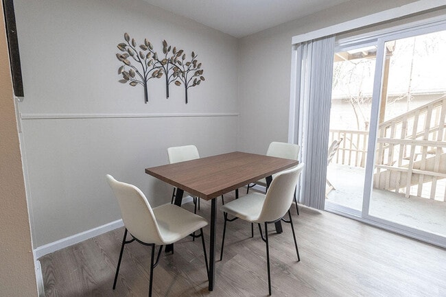 Building Photo - 801 N Ann St