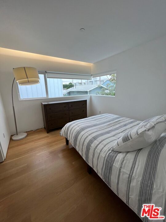 Building Photo - 338 Rennie Ave