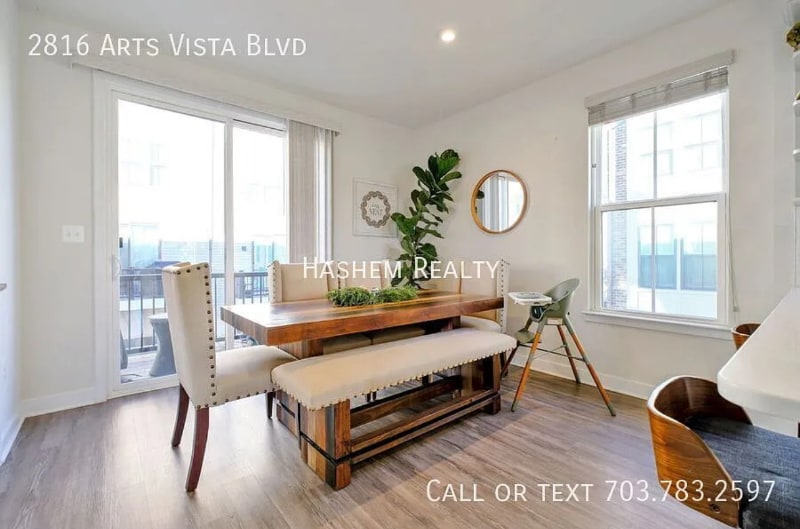 Building Photo - 2816 Arts Vista Blvd