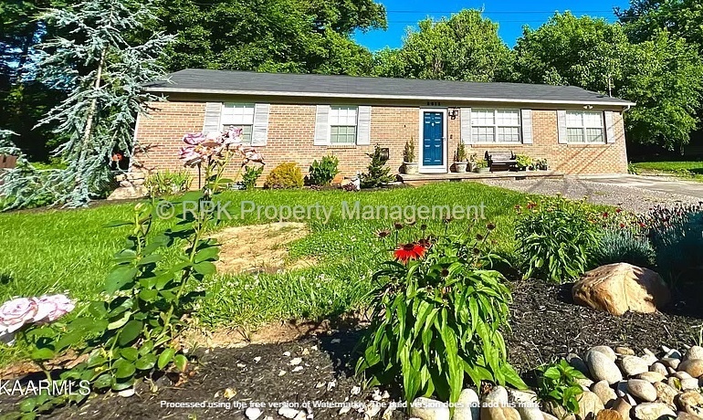 Building Photo - 5615 Karen Dr