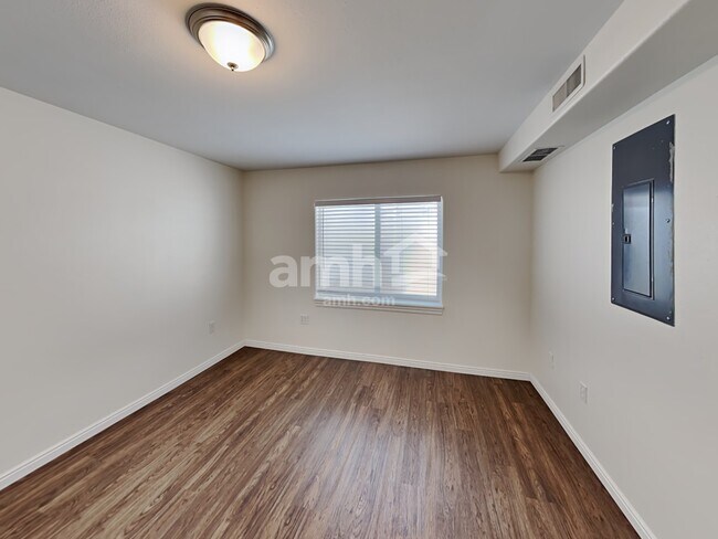 Building Photo - 13839 Ralph H Way