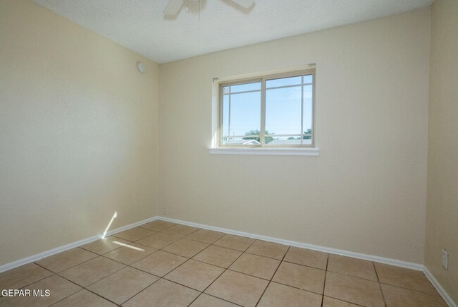 Building Photo - 9309 Montgomery Dr