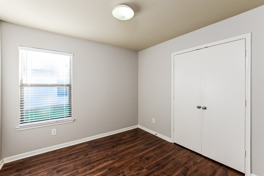 Building Photo - 20639 Tealbrook Dr