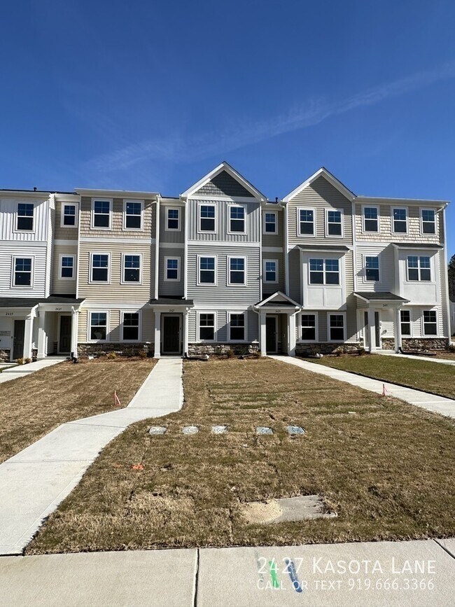 Building Photo - 2427 Kasota Ln