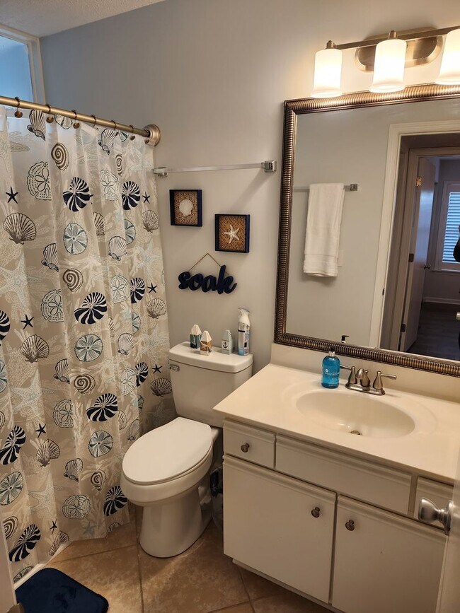 Building Photo - South Bay Lakes 2-Bedroom, 2-Bathroom Condo