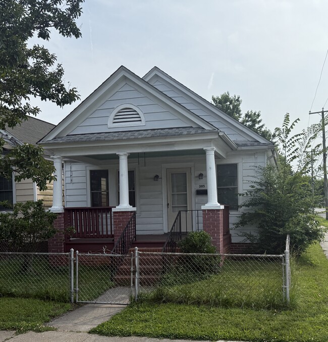 Primary Photo - 3115 Madison Ave