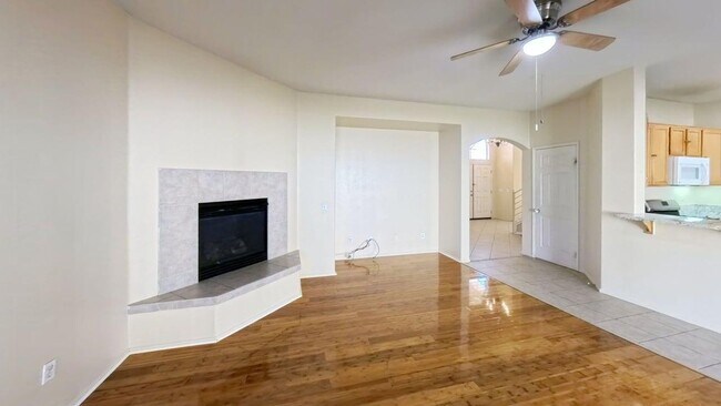 Building Photo - 2226 Willowbrook Ln