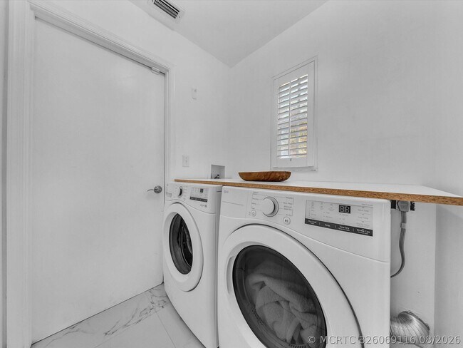 Building Photo - 2065 NW 127th Terrace
