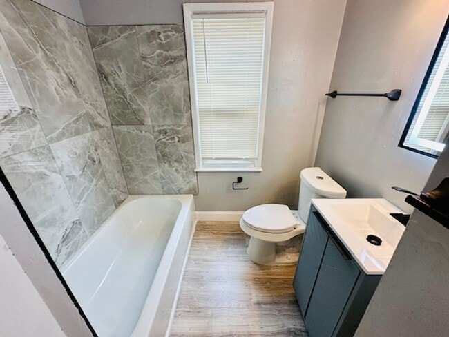 Building Photo - 3 Bedroom 1 Bath Welcome Section 8