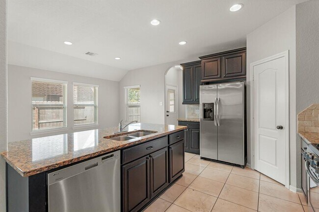 Building Photo - 13026 Davenport Hills Ln