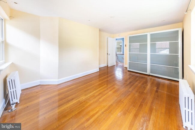 Building Photo - 2804 McKinley St NW