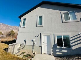 Building Photo - 583 N 400 E