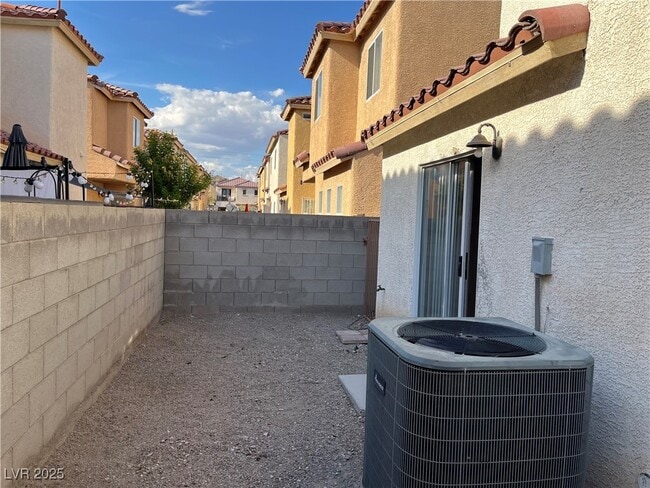 Building Photo - 4061 Asante Cove St