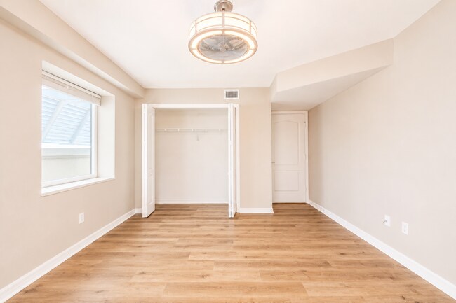 Building Photo - 2937 S Atlantic Ave