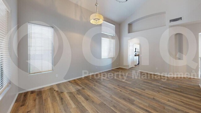 Building Photo - 3690 E Janelle Ct