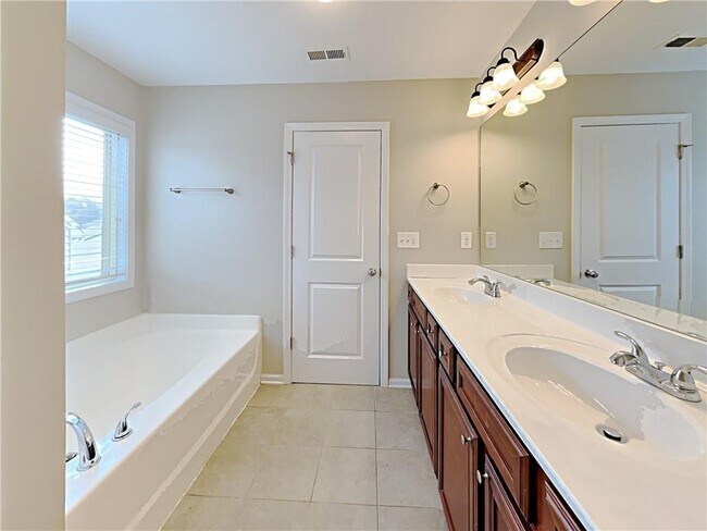Building Photo - 4339 Pearhaven Ln