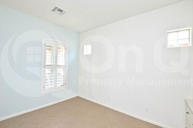 Building Photo - 20565 W Nelson Pl