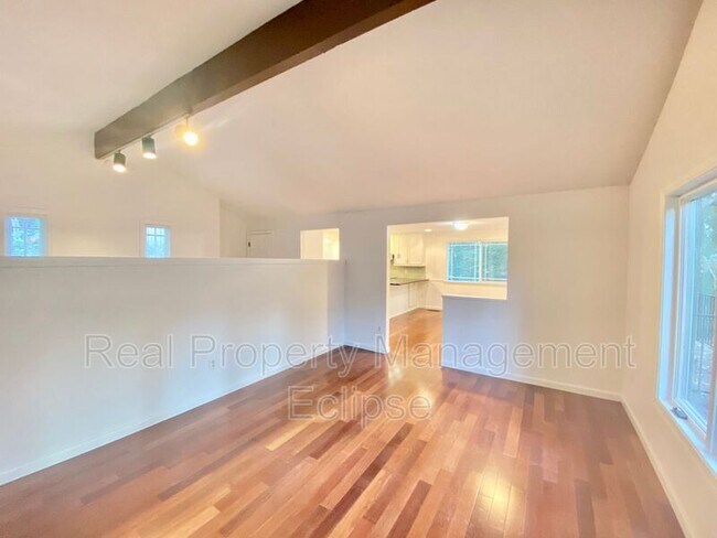 Building Photo - 18559 58th Ave NE