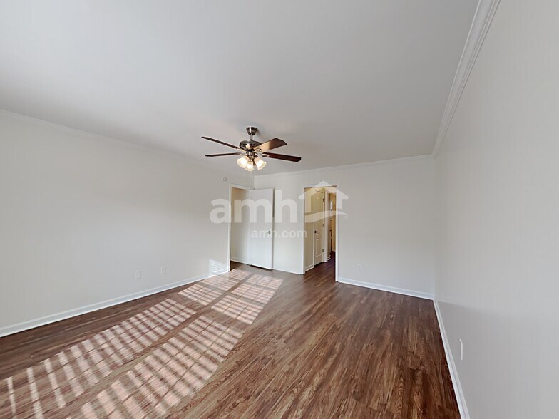 Building Photo - 2675 Sedgeview Way NE