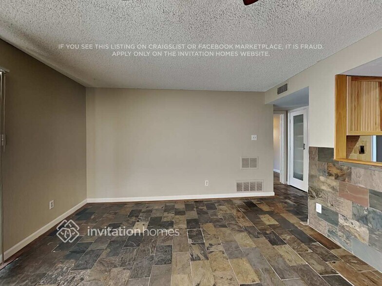 Building Photo - 4913 W Frier Dr