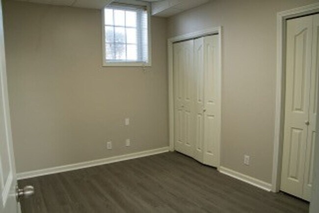 Building Photo - 514 Winding Bluff Way