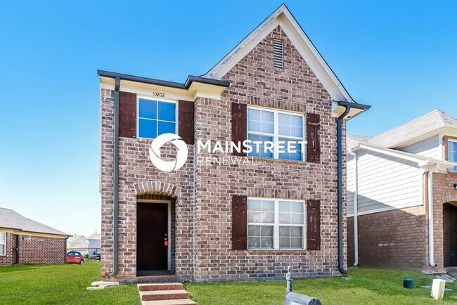 Building Photo - 4 Bedroom Pet-Friendly Home in Memphis, TN with Main Street Renewal