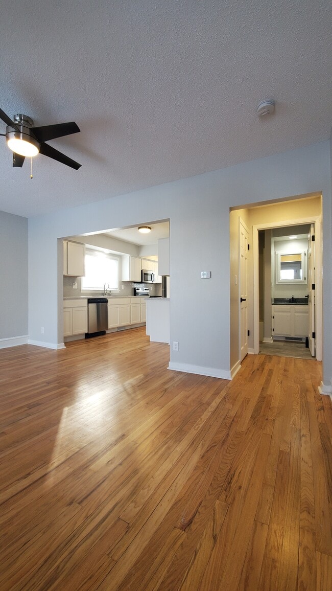 Building Photo - 1232 11th St NW