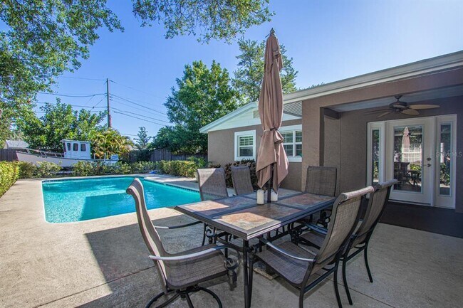 Building Photo - 7864 15th Way N