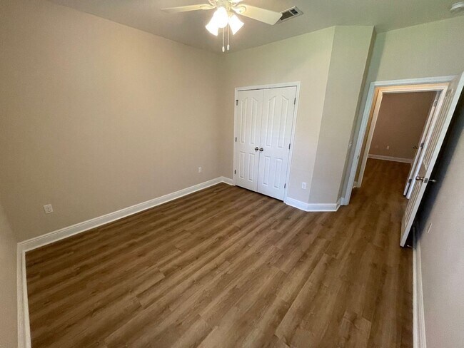 Building Photo - Milton - Rustic Ridge Estates - 3 bedroom,...