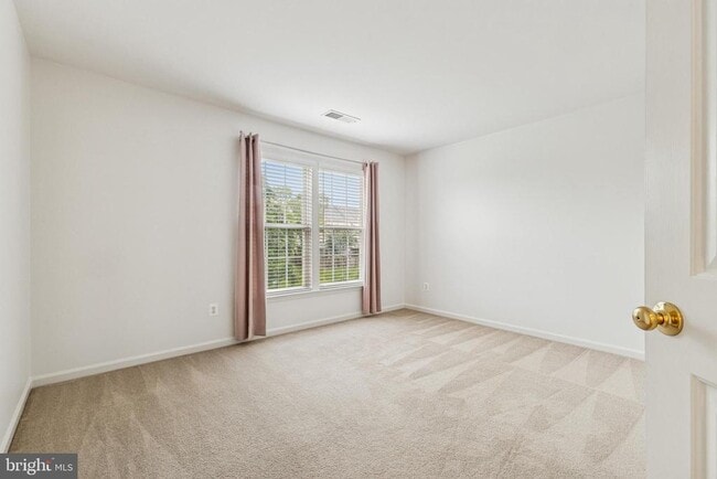 Building Photo - 16056 Sheringham Way