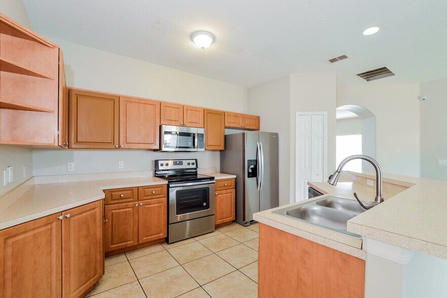 Building Photo - 184 Aurelia Ct