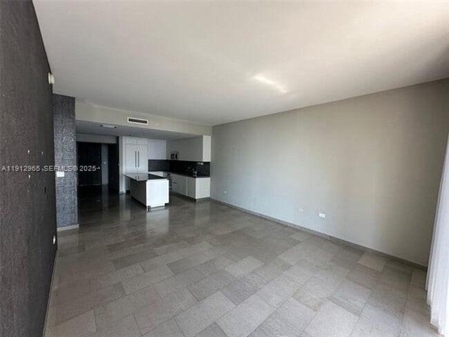 Building Photo - 68 SE 6th St