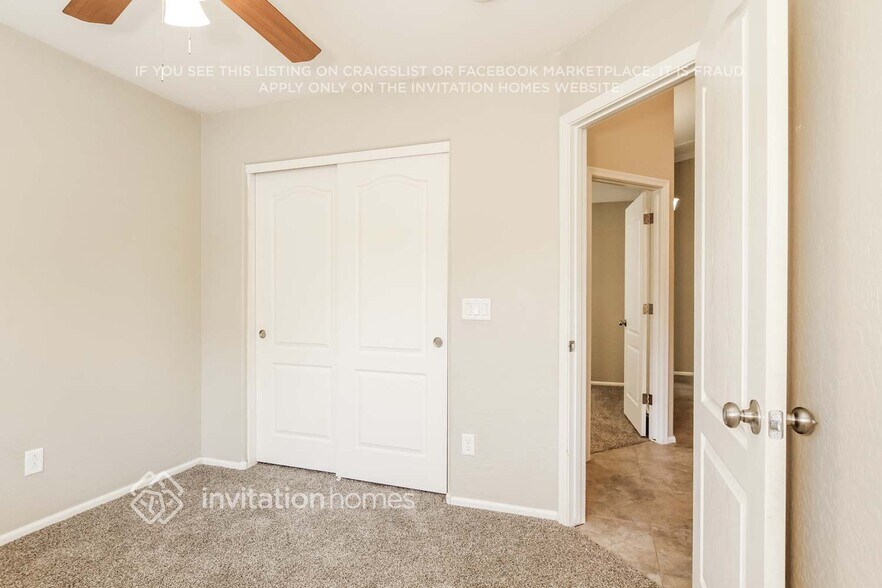 Building Photo - 2231 S 101st Dr