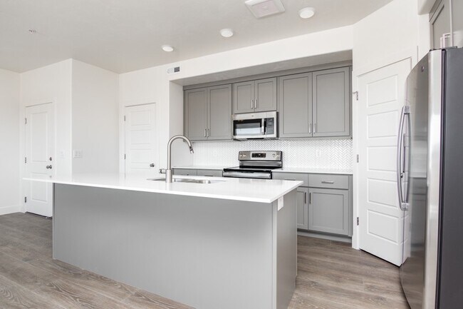 Building Photo - 362 S 1080 W